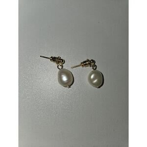 Gold Pearl Earrings